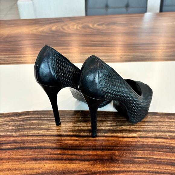 Arezzo Heels - Picture 6 of 6